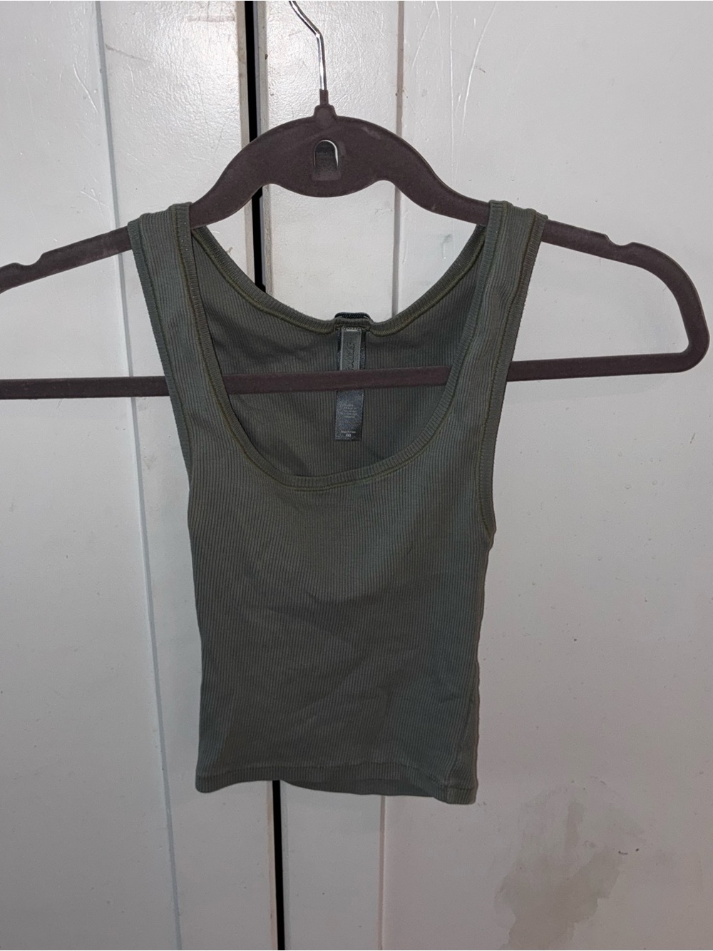 Skims SET Olive Green Ribbed Tank Top and boy shorts, xxs